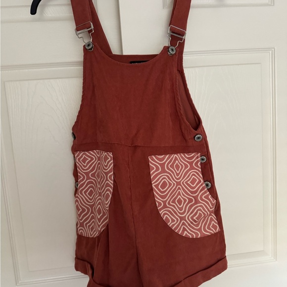 SHEIN Rust Corduroy Romper with Patterned Pockets - Picture 1 of 3